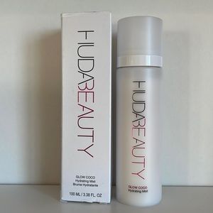 HUDA BEAUTY Glow Coco Hydrating Mist